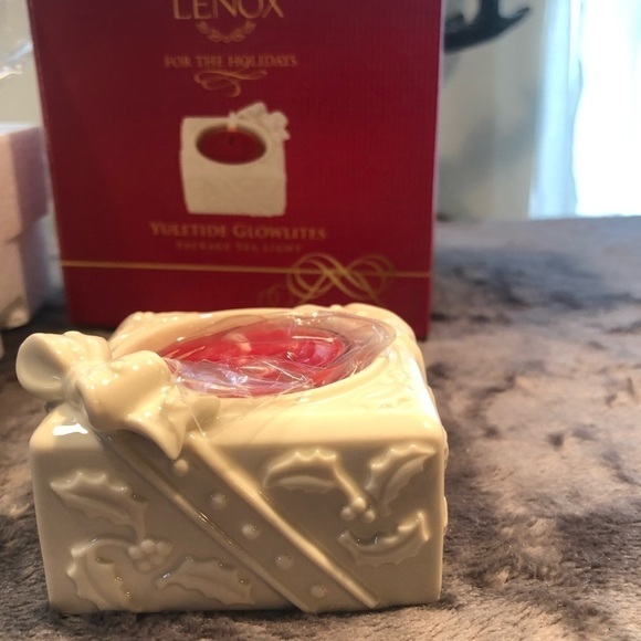 LENNOX‎ for the holidays Yuletide glow lights present tea light holder - Picture 4 of 7